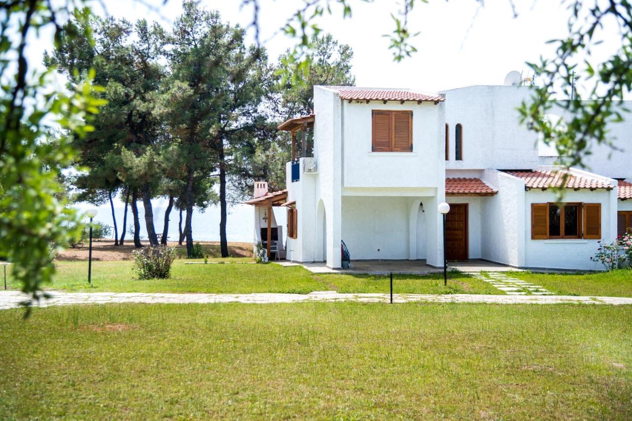 Summerday Villa Private Beach Nea Iraklia Exterior foto
