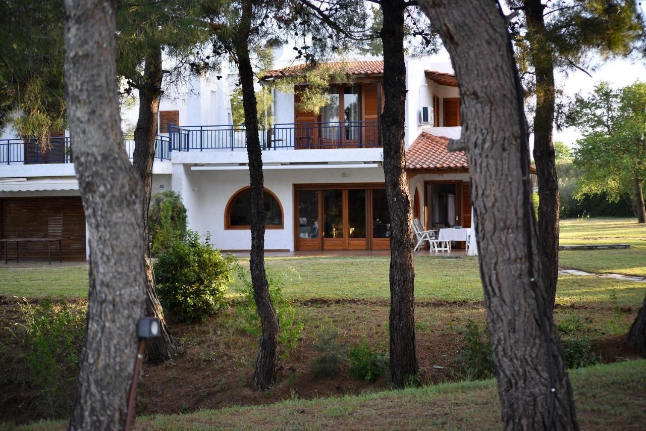 Summerday Villa Private Beach Nea Iraklia Exterior foto
